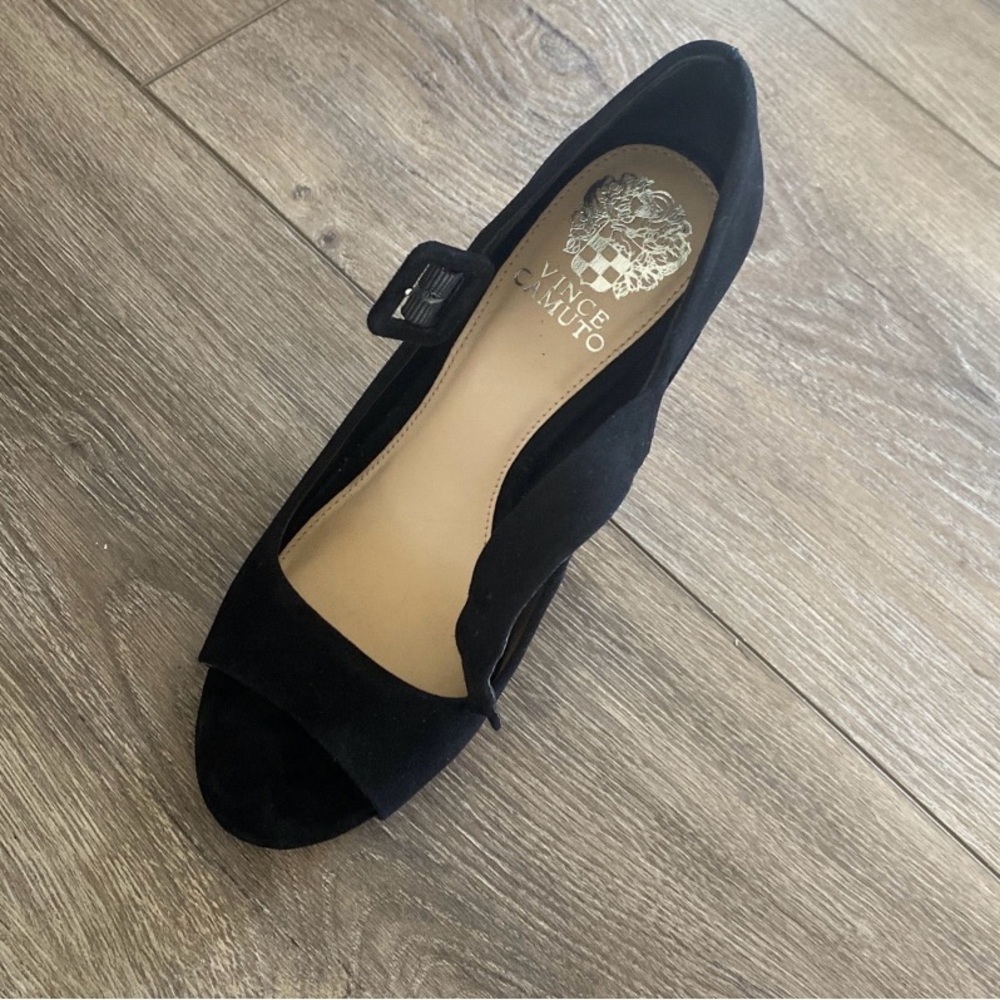 Vince Camuto Black Heel